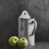 202. Apples with Water Jug